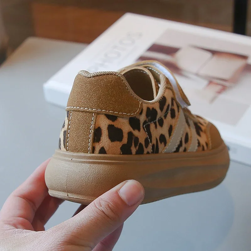 Zapatos deportivos de Tenis para Niños, zapatillas de suela suave antideslizantes con estampado de leopardo, zapatos de tablero para niños, moda de tendencia, Otoño e Invierno