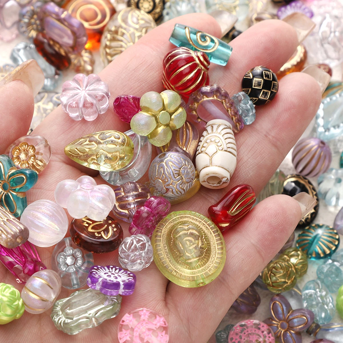 50/100g Klassische Vintage-Acrylperlen, gemischte vergoldete Perlen, lose Abstandsperlen für DIY-Schmuckherstellung, Halskette, Armband – Detail 5