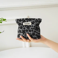 Black Floral Ladies Cosmetic Bag Portable Small Cosmetic Lipstick Storage Bag Simple Coin Purse Liner Bag Card Holder