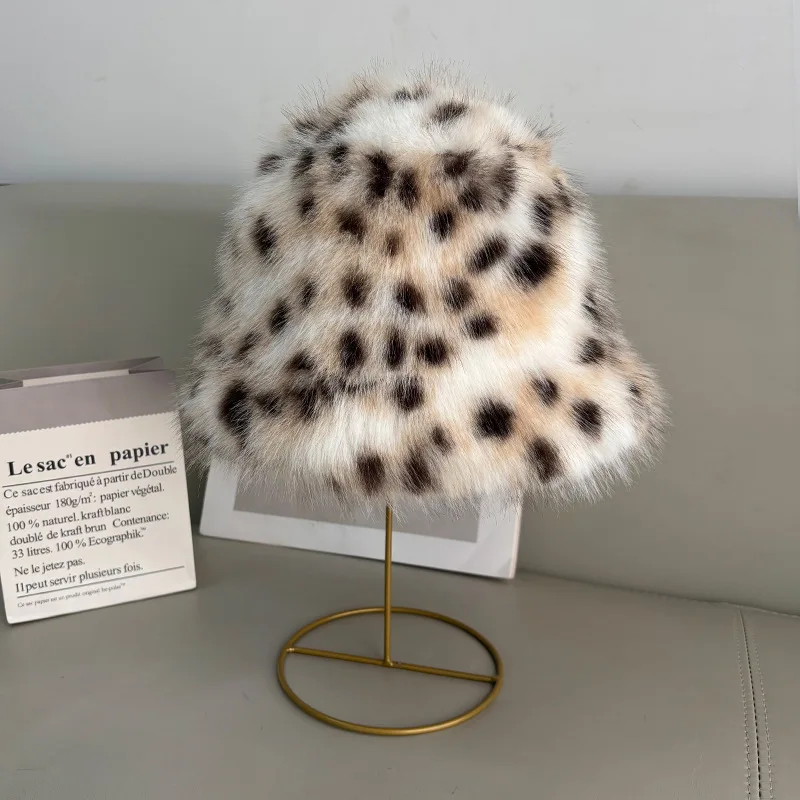 Personalized spotted leopard print long-haired plush fisherman hat, stylishly making your face look smaller, suitable for travel
