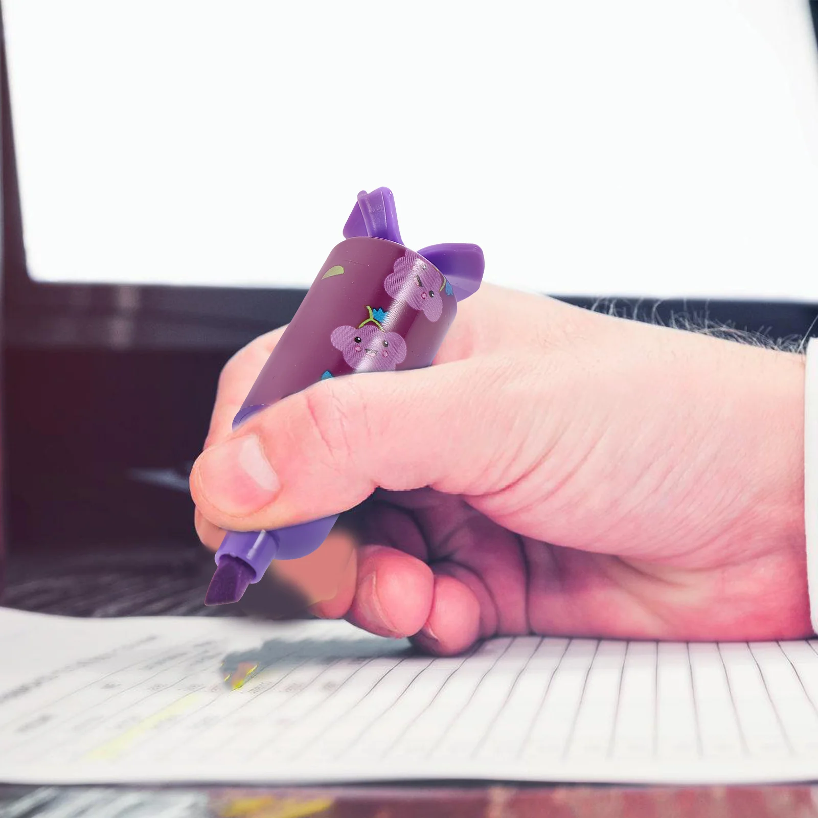 

24 Pcs Mini Highlighters 6 Colors Fluorescent Markers for School Office Cartoon Pens Note Marking Smooth Writing Student