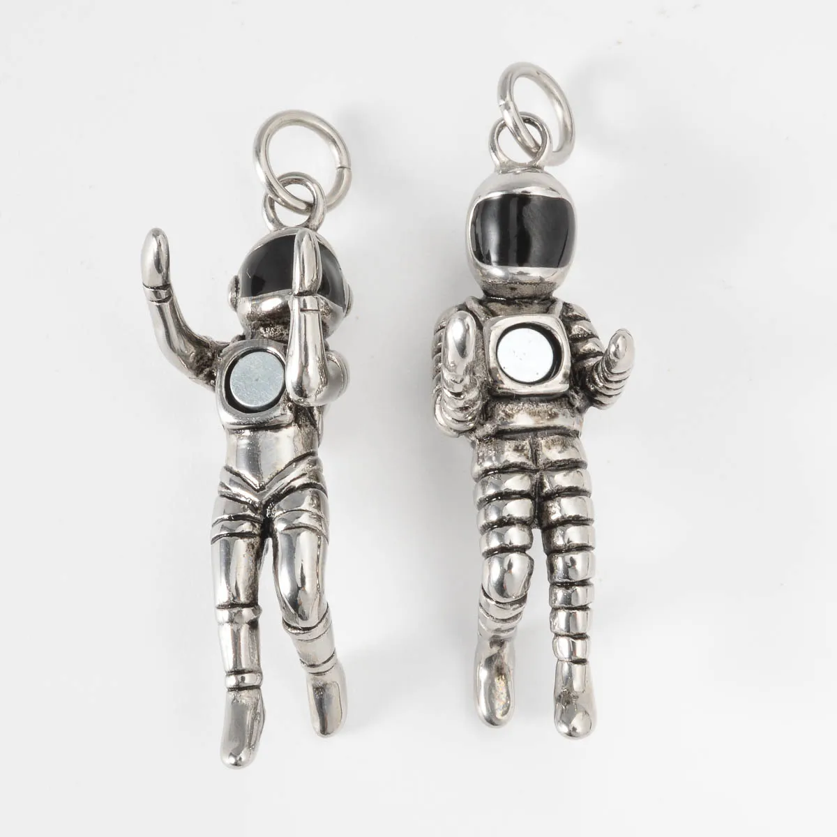 

Magnetic Couple Pendant Necklace DIY Accessories Astronaut Space Diary Stainless Steel Jewelry Pendant Necklace Men Women Gifts