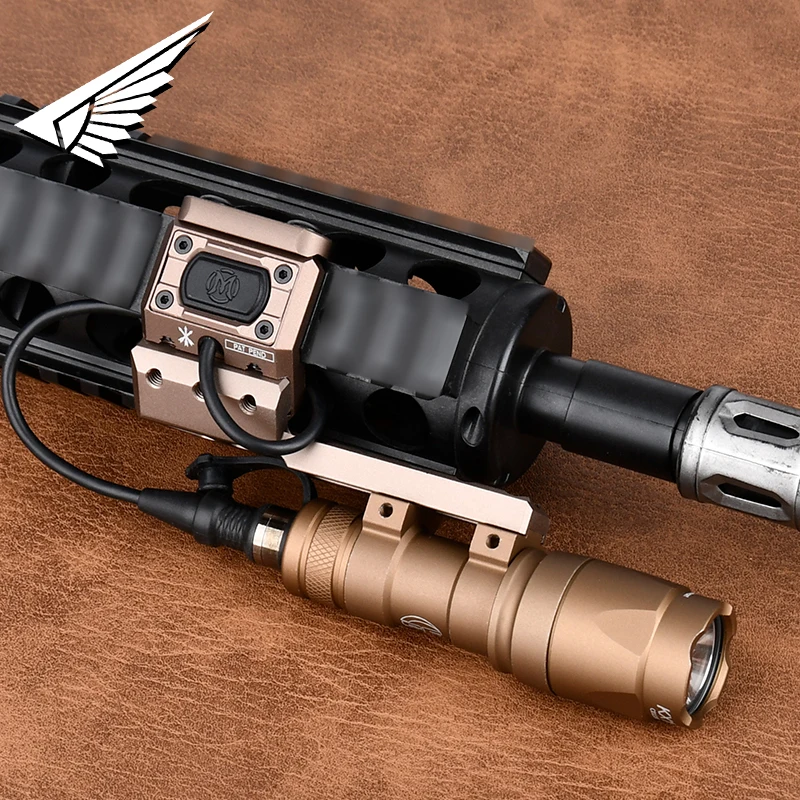 

SF Surefir M600 M300 M600C M300A Powerful Flashlight Scout Rifle Gun LED WeaponLight With Offset Base Fit 20MM Picatinny Rail