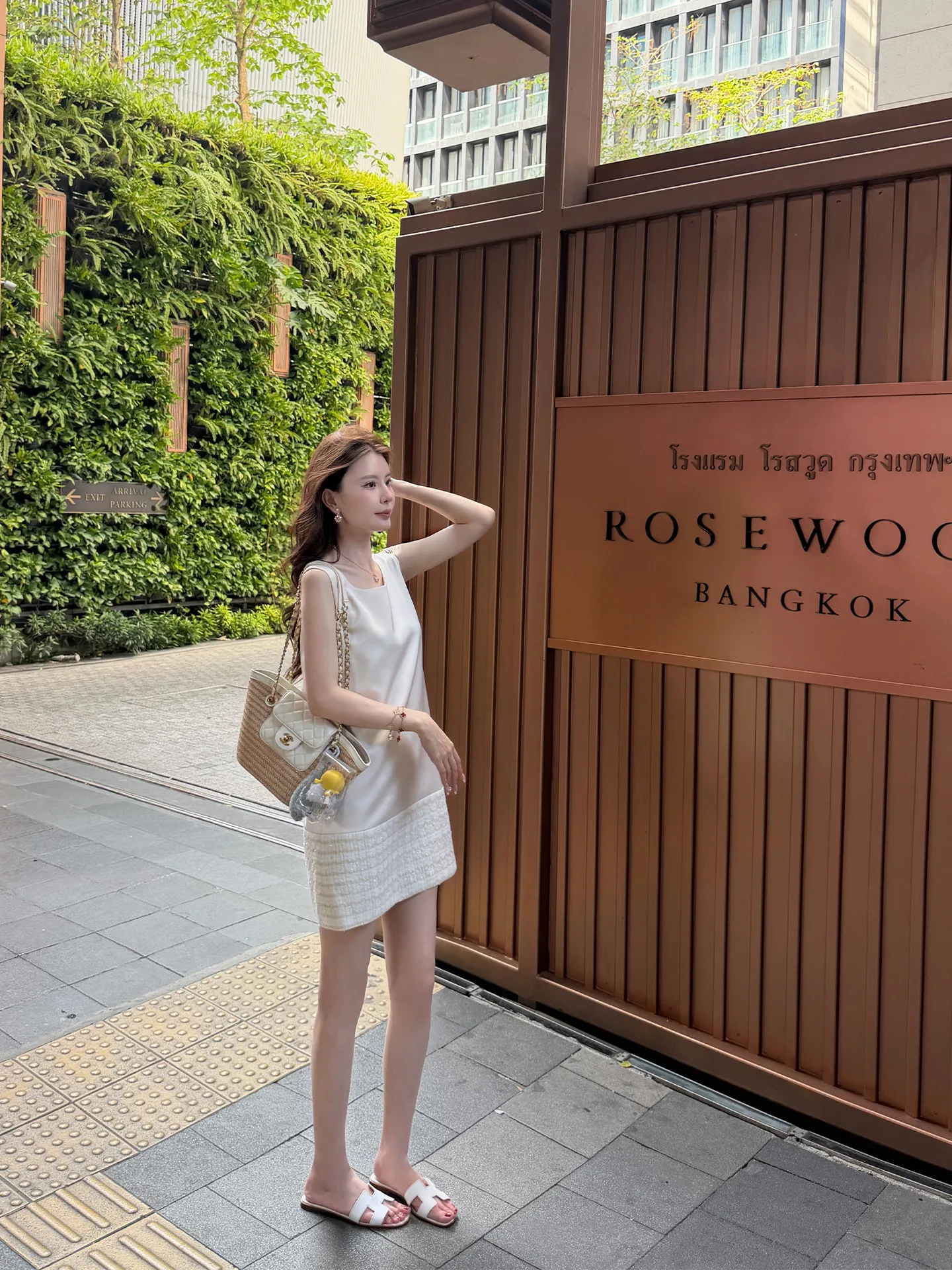 

Kun Miss Please Half-Skirt Set Women's Spring Season Two-Piece Suit Satin Fabric Fragrant Style Short Sleeve High Waist