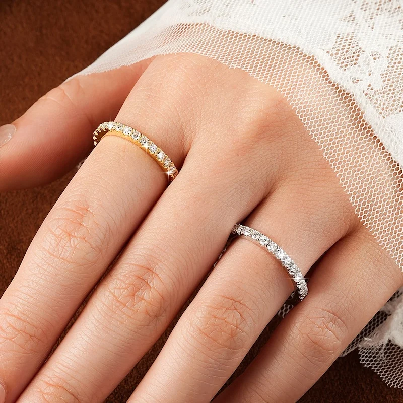 IOGOU 2MM D-Farbe VVS1 Voll-Moissanit-Bandringe Funkelnder Labor-Imitationsdiamant Stapelbarer Eternity-Verlobungsring für Frauen – Detail 12