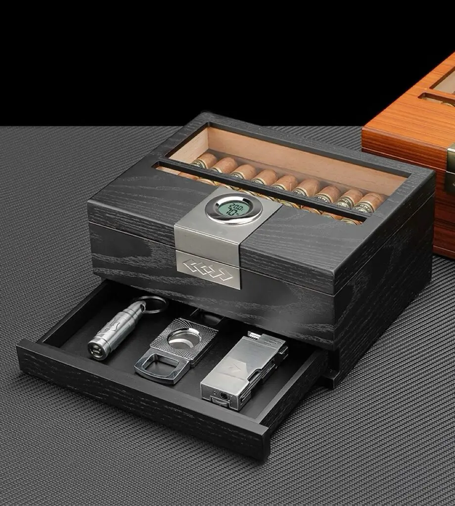 

Large-Capacity Alcohol-Based Cigar Humidifier Box, With A Drawer-Style Design, Making It Convenient To Access Cigars.