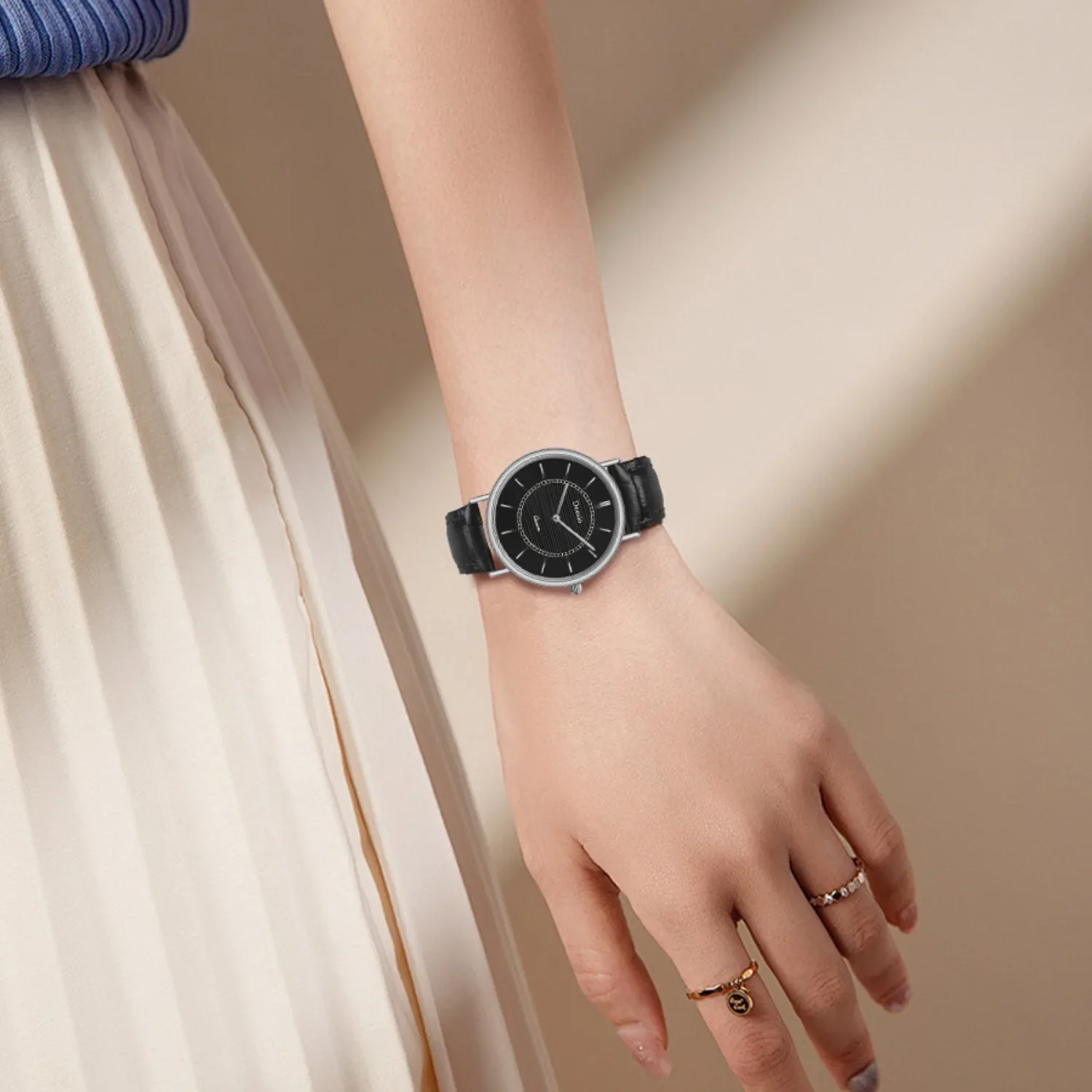 Deesio Imported Quartz Movement Watch Couple Watches Fashionable, Simple and Durable Stainless Steel Waterproof Leather Strap