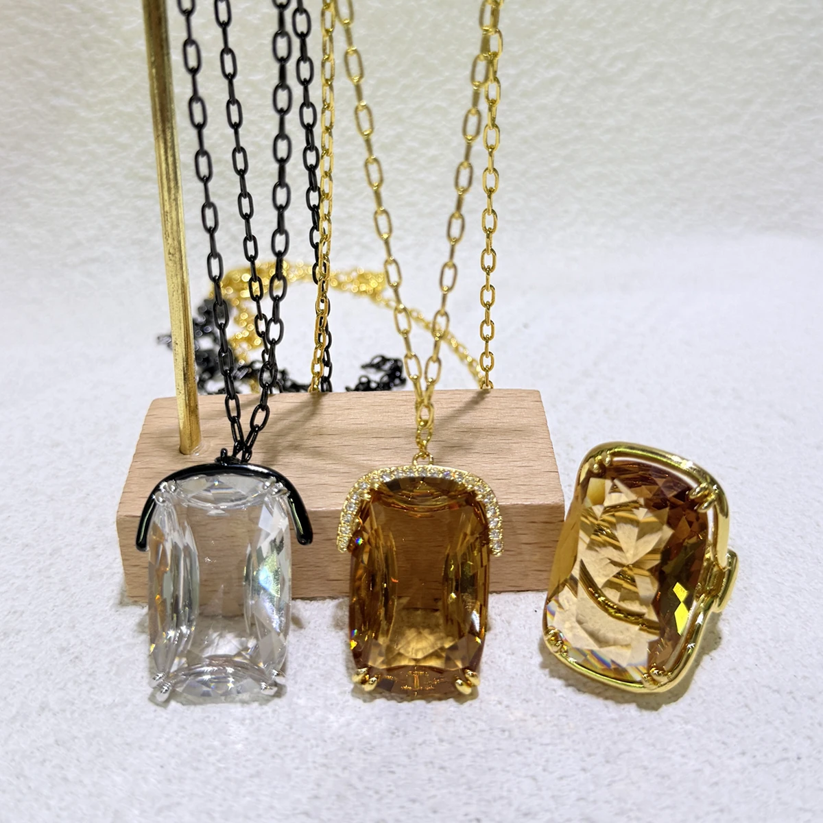 Thumbnail 3 - #53 Compare Gold Earrings Before You Buy