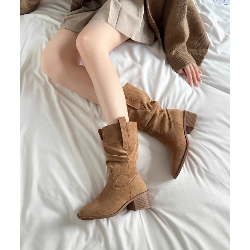 

Корейские женские ботинки на высоком каблуке, на высоком каблуке, на внутреннем каблуке, осенне-зимние морские ботинки, молодежный размер, кожаная резина