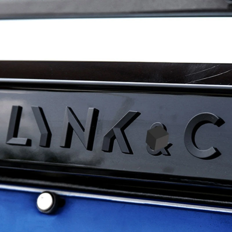 

For Lynk&Co 01 02 03 05 Rear Logo Black English Letter Logo Car Logo Modification Black Warrior Decoration car Accessories