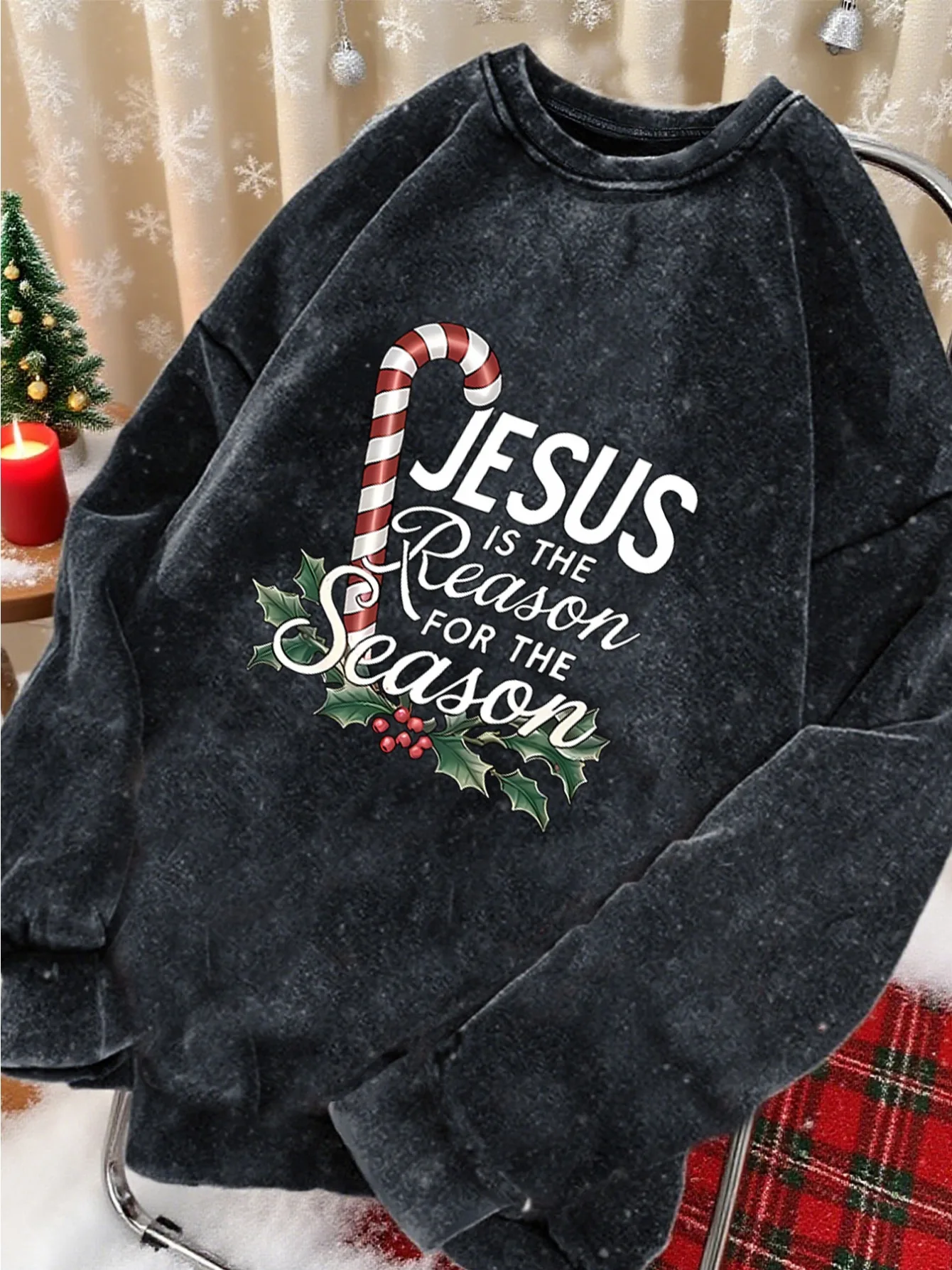 

Women's 2025 Jesus Is The Reason for The Season Crewneck Sweatshirt - Soft Blend Christmas Sweater with Candy Cane & Holly Print