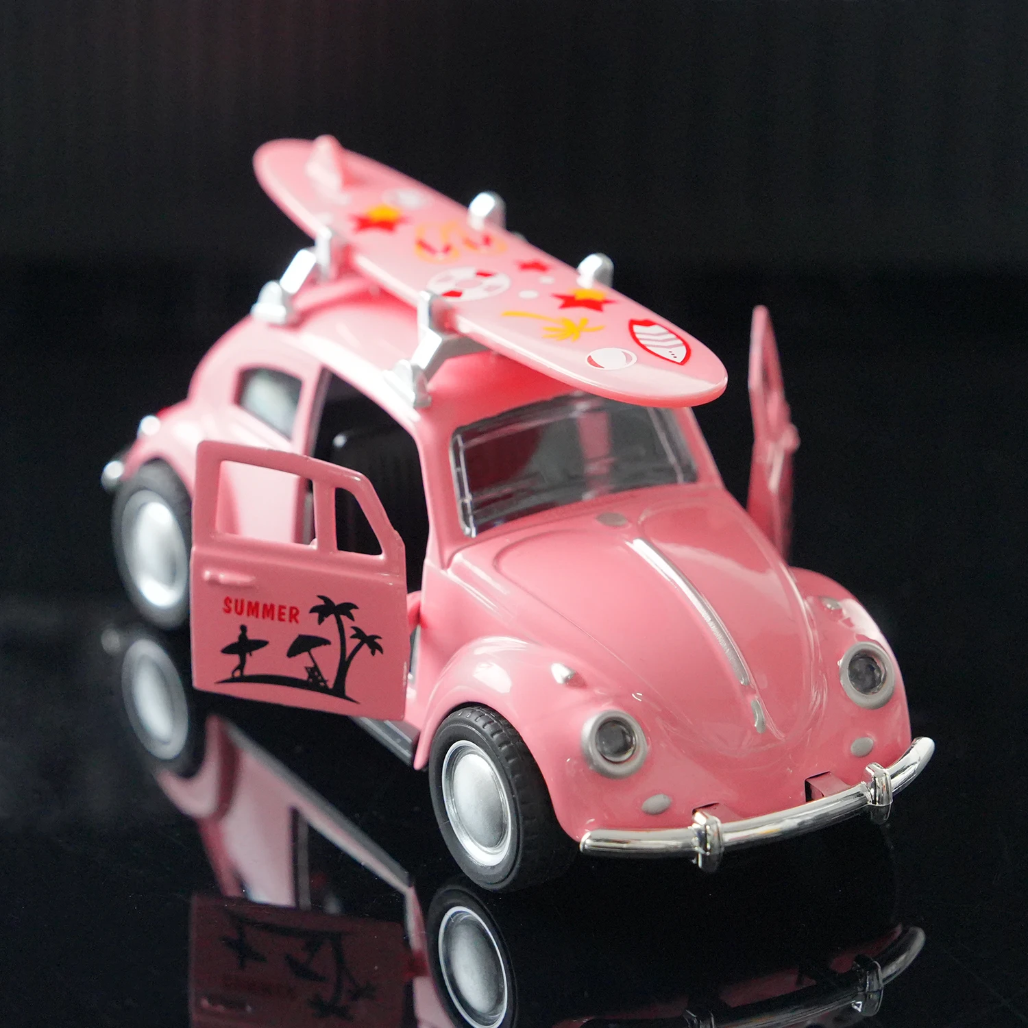 

Vintage 1:32 Pink Beetle Diecast Car with Surfboard, Retro Pull-Back Model Toy, Open Doors Collectible for Kids & Car Fans