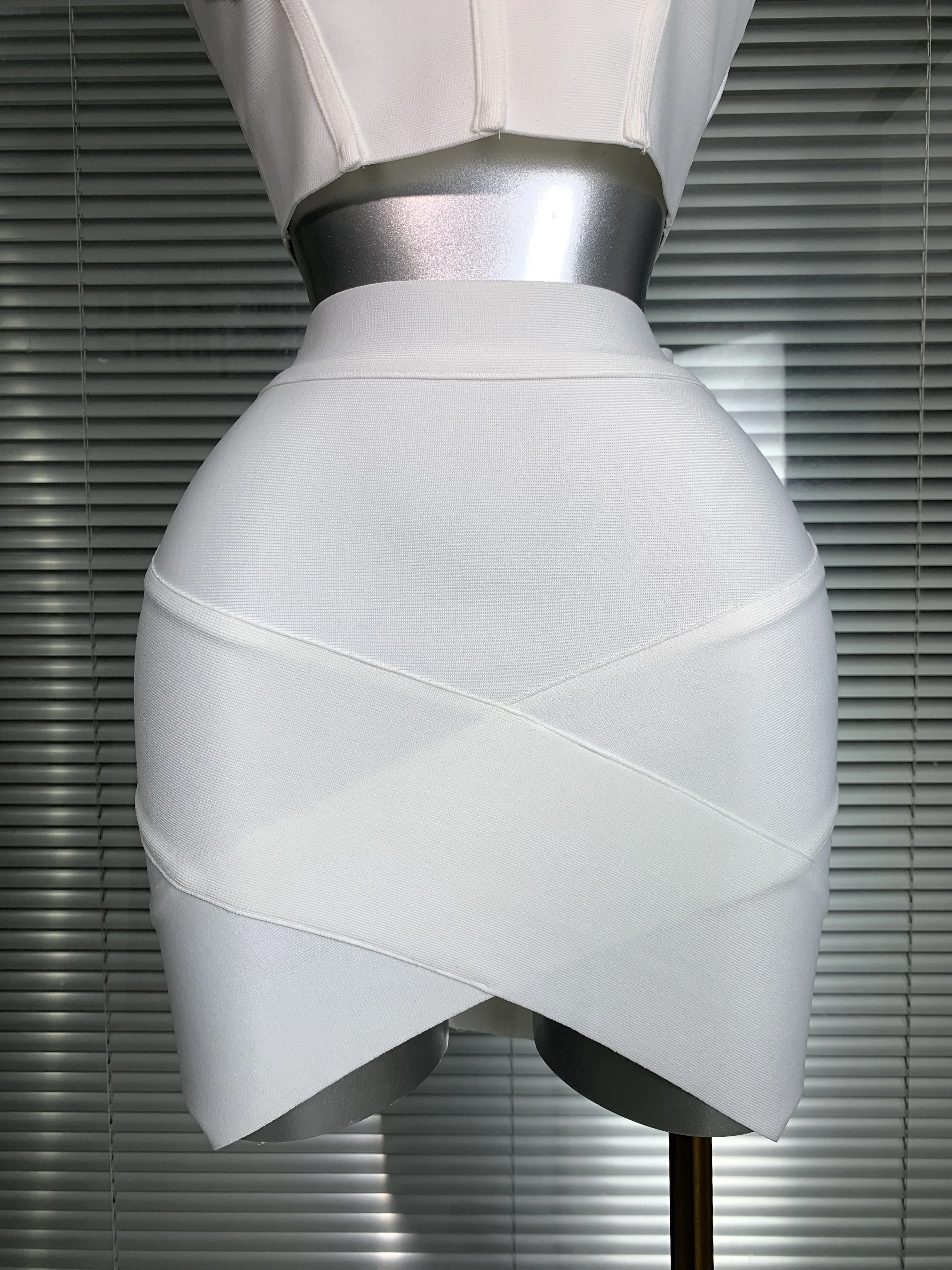 Summer New 2025 Women Sexy White Black Mini Bandage Two Piece Set Celebrity Stretch Knitted Evening Party Skirt Suits