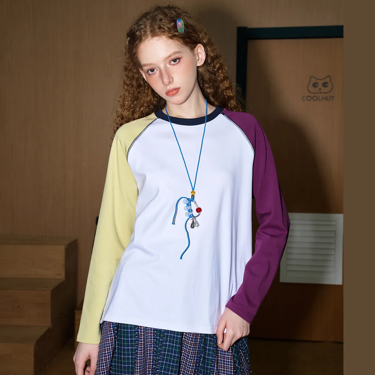 

Женская футболка Coolhut с рукавами реглан, осенняя повседневная футболка с круглым вырезом и длинными рукавами, контрастный дизайн вставки, универсальная уличная базовая одежда