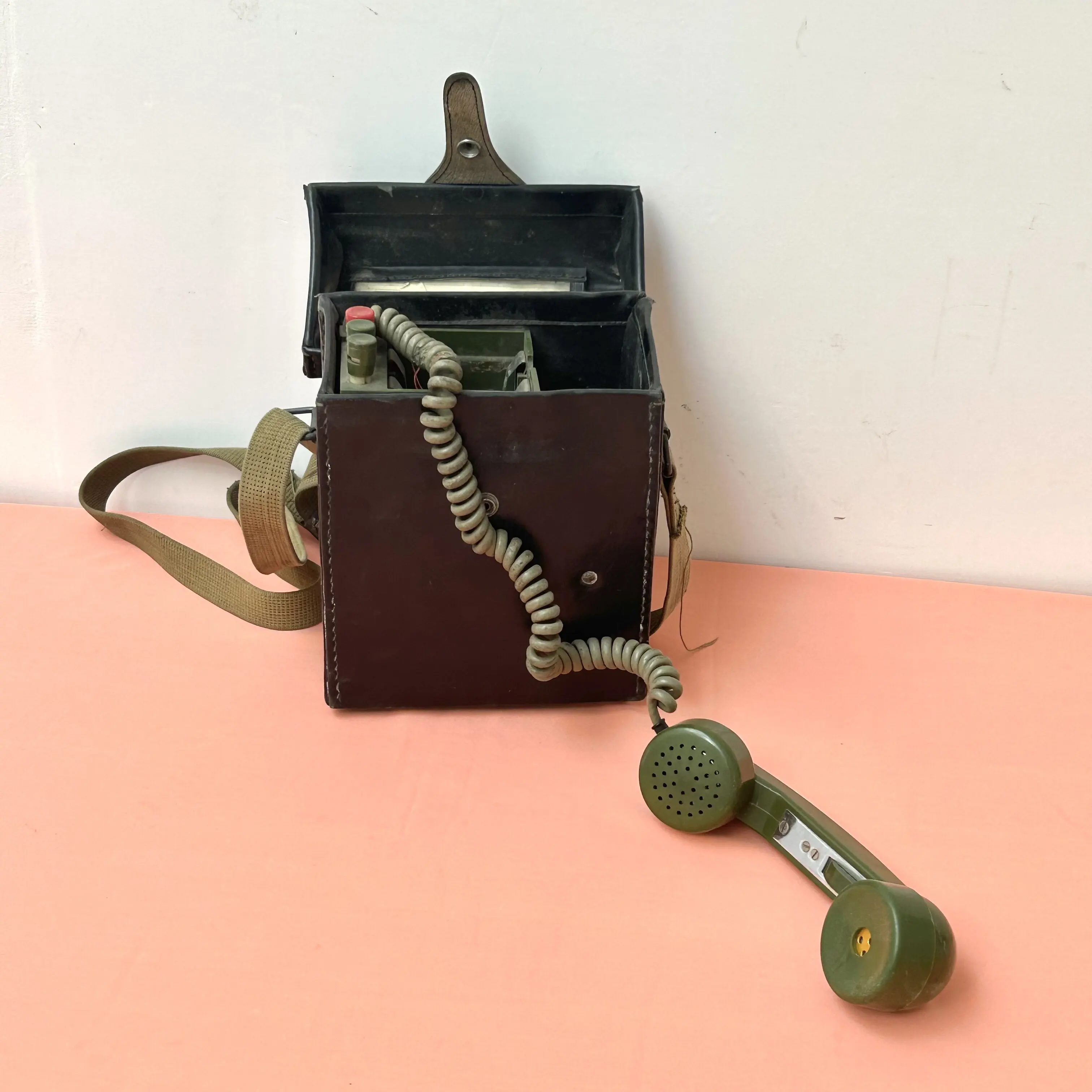 Red Culture Old Objects Revolution Memorial Battlefield Telephone During the Anti-Japanese