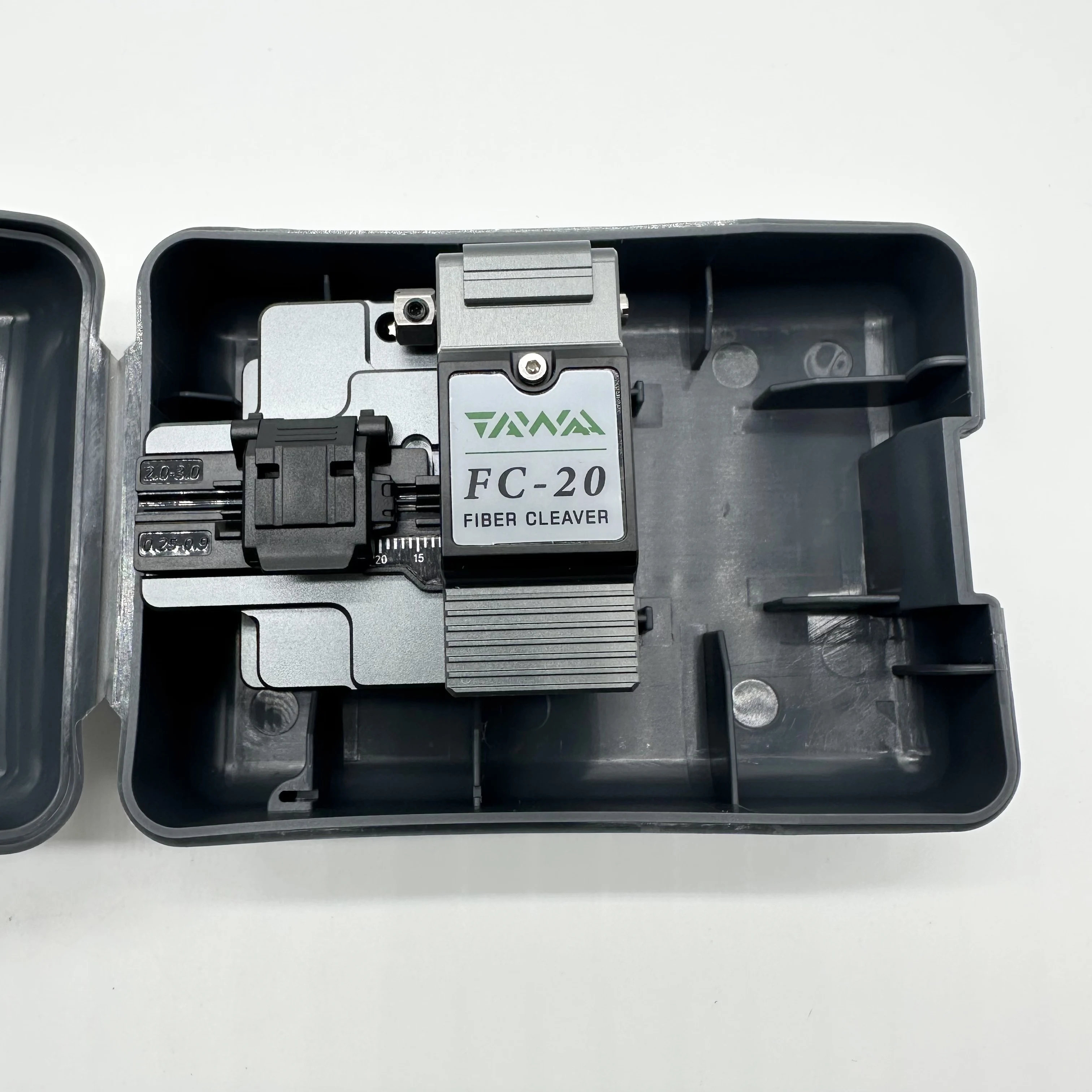 

TAWAA FC-30/20 Скалыватель оптического волокна Универсальный держатель 3-в-1 Нож для резки оптического волокна Скалыватель волокна