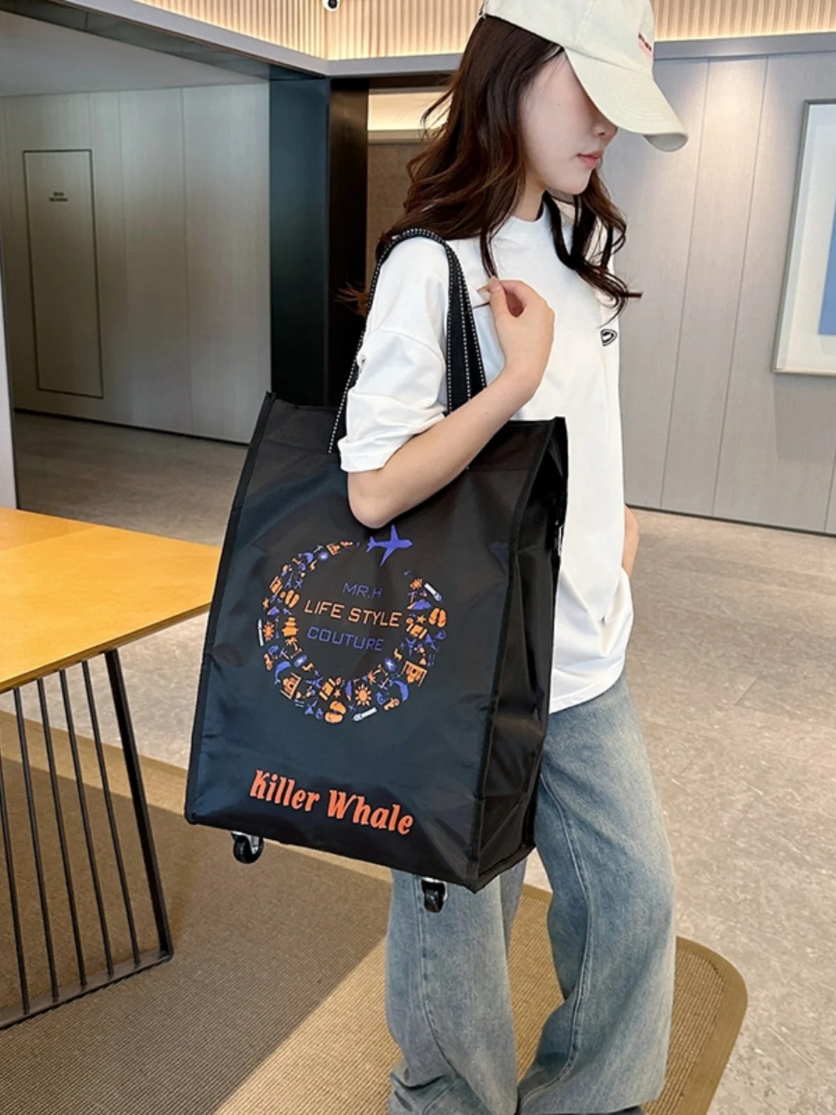 

Large Capaci Travel Bag with Wheels Clothes Storage Bag Handheld Foldable op Bag for Outdoors And Tourism