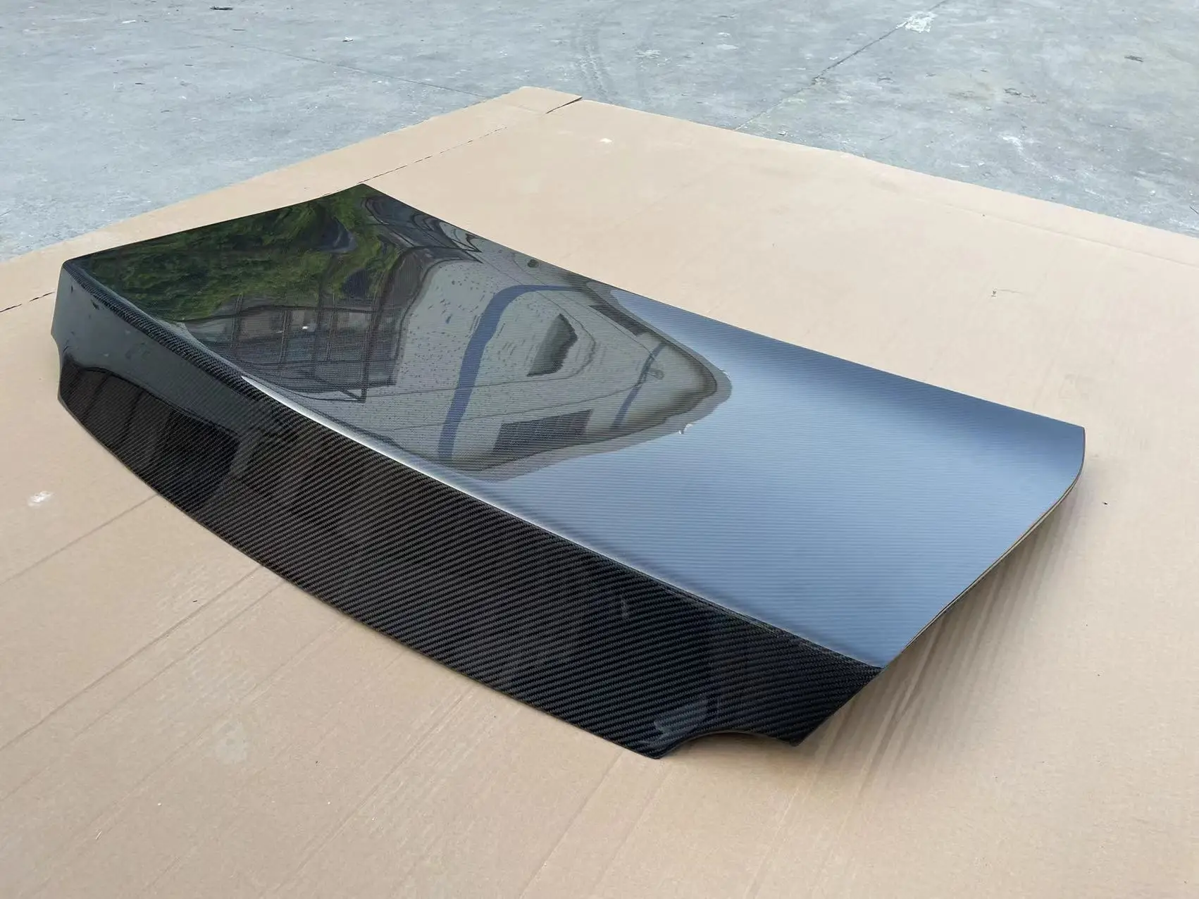 Montaggio perfetto Fibra di carbonio Parti di automobili di alta qualità Baule posteriore in fibra di carbonio stile OEM per Nissan Gtr R35 Gt-r35