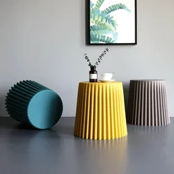 Petite table de chevet ronde pour salon, piste de café en plastique déformable, piste olCreative Ins, forme de gâteau, décoration de la maison, nouveautés