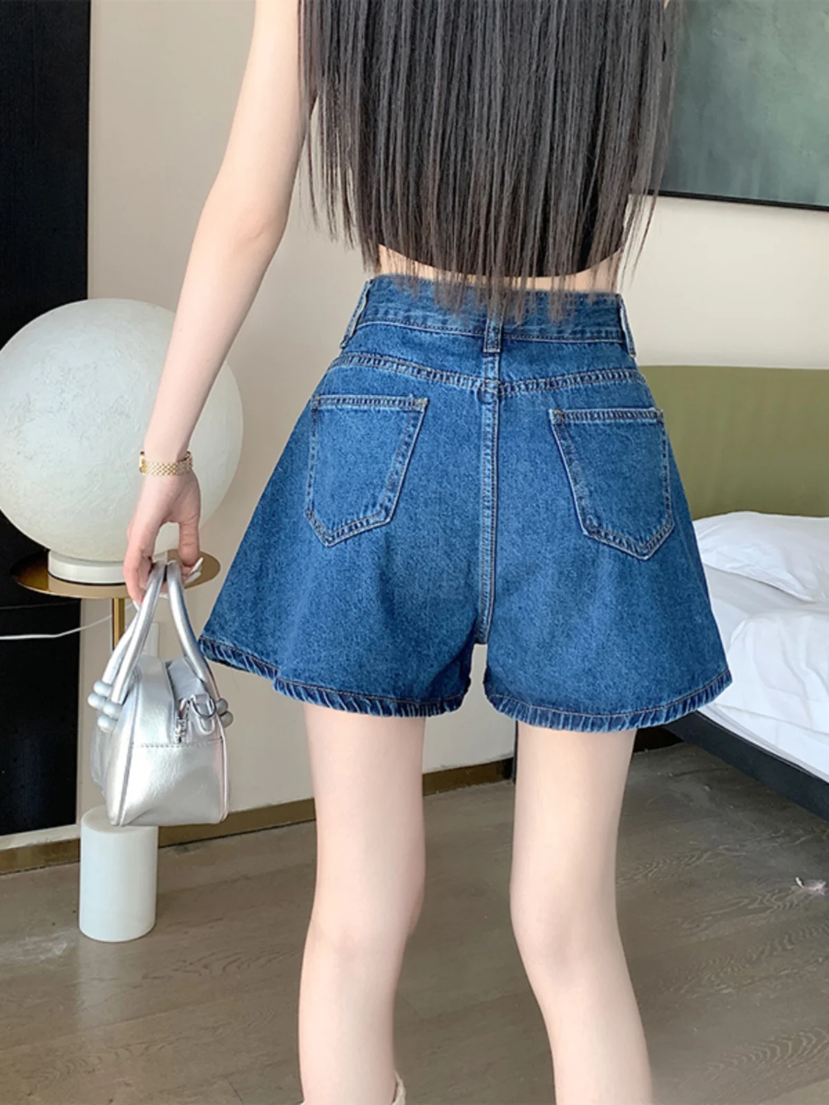 Women 2024 Summer Fashion Loose Wide-leg Denim Shorts Female Solid Color Jeans Shorts Ladies Loose A-line Short Hot Pants L52