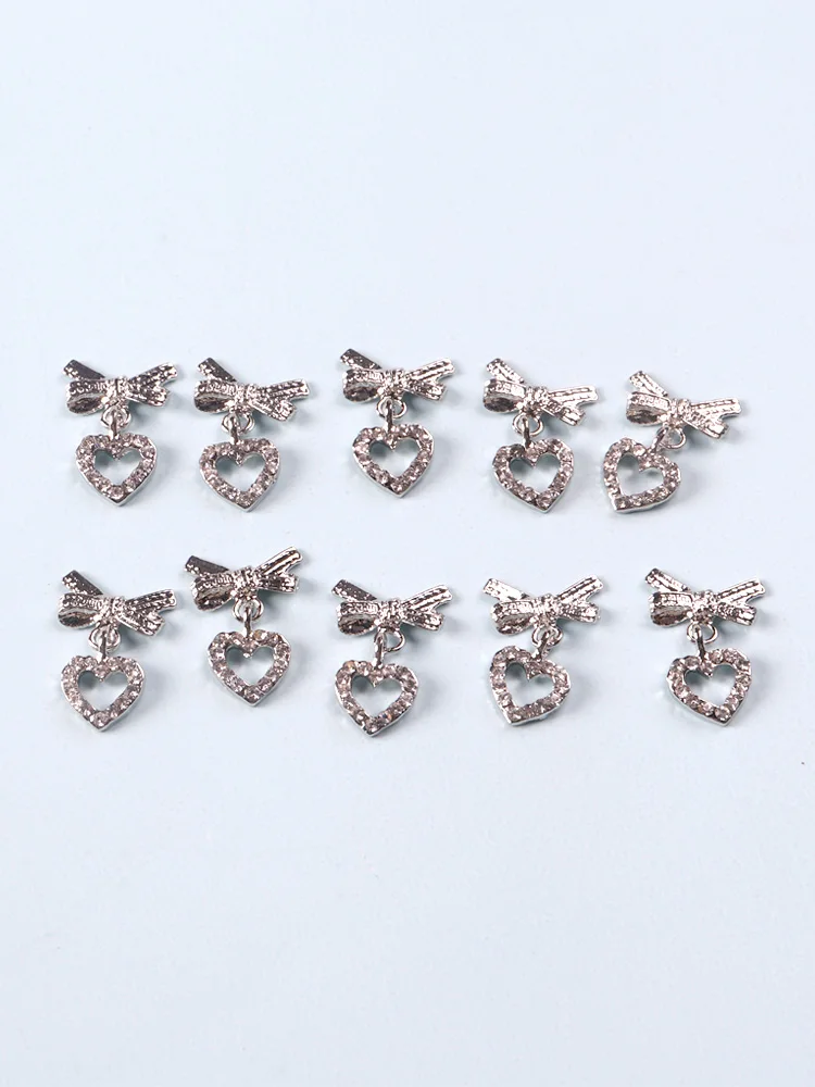 10pcs Silver Heart Alloy Nail Art Charm 3D กะลาสีโลหะ Hollow Heart Love เครื่องประดับเล็บหรูหราอุปกรณ์แต่งเล็บ