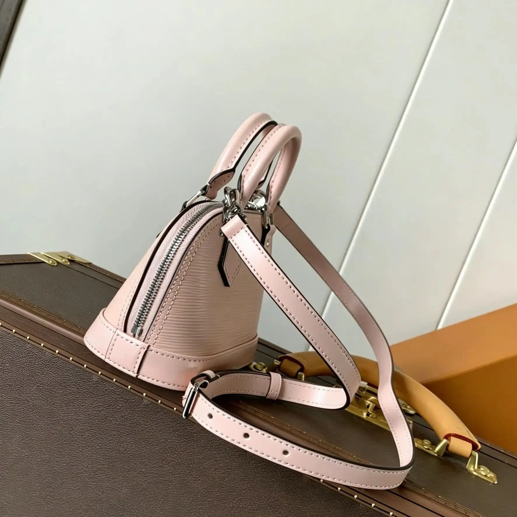 Light Pink Embossed Textured Mini Shell Handbag, Women Top Handle Zipper Crossbody Purse with Adjustable Shoulder Strap