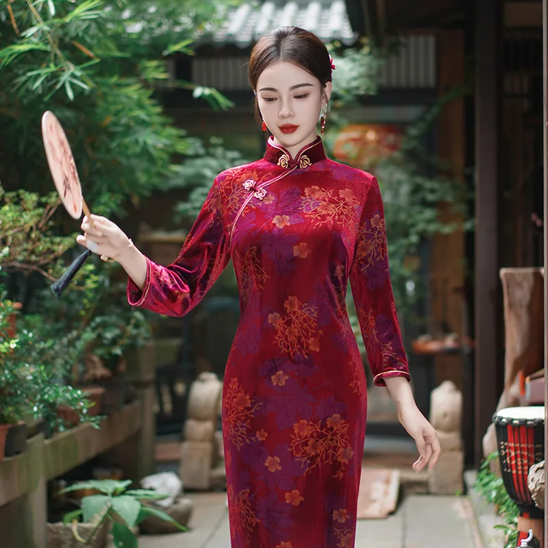 

Plus Size Navy Blue Women New Cheongsam Long Sleeve Chinese Style Vintage Velvet Dress Slim High-fashion Long Qipao for Winter