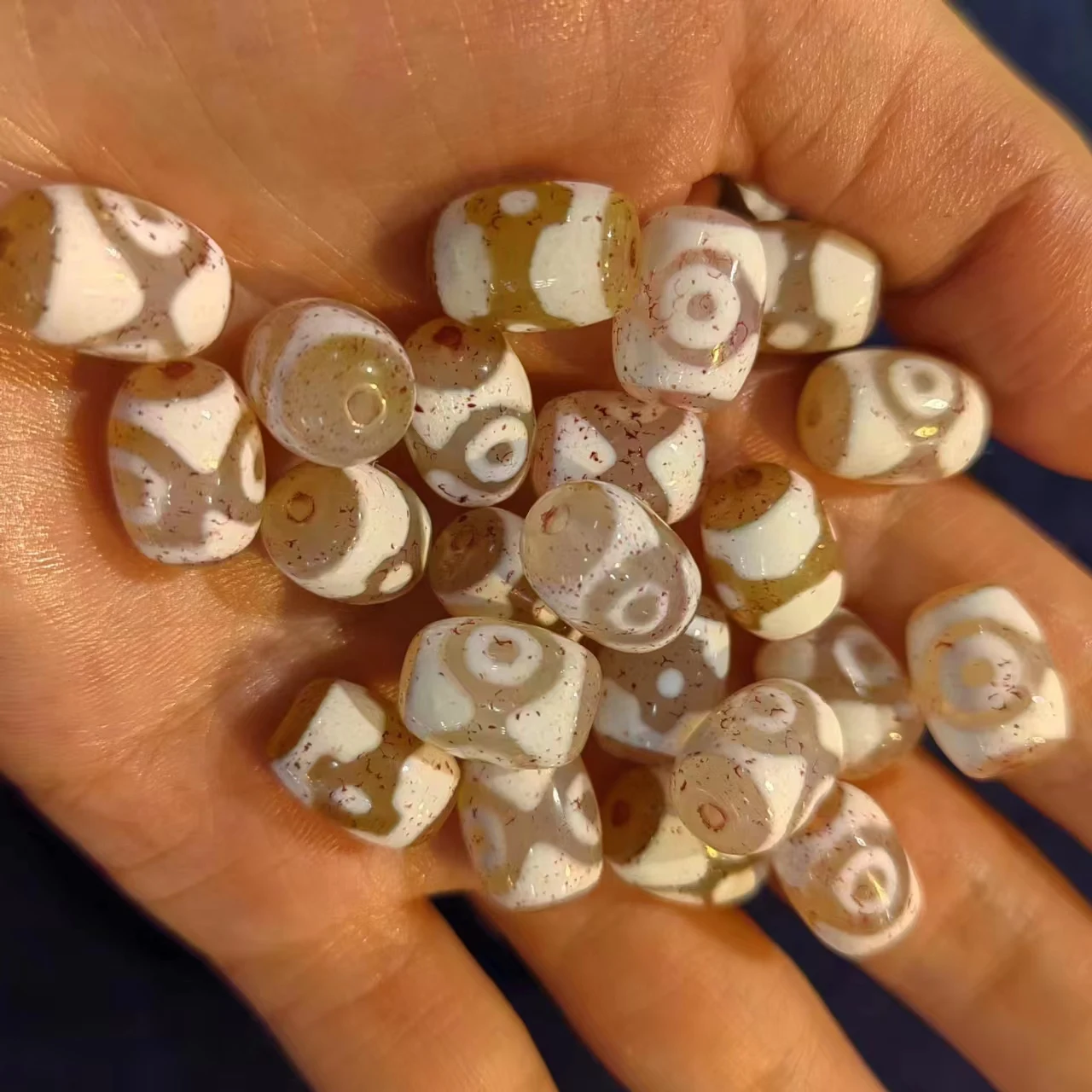 

10pcs/lot natural multi-pattern agate dzi Light pink 10x14mm Weathering lines Red-blooded Accessories jewelry Rare breeds taki