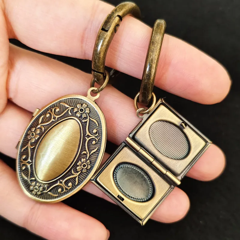 Retro Photo box Pendant Keychain Save Love Keyring Accessories Oval /Square Locket Key Chains