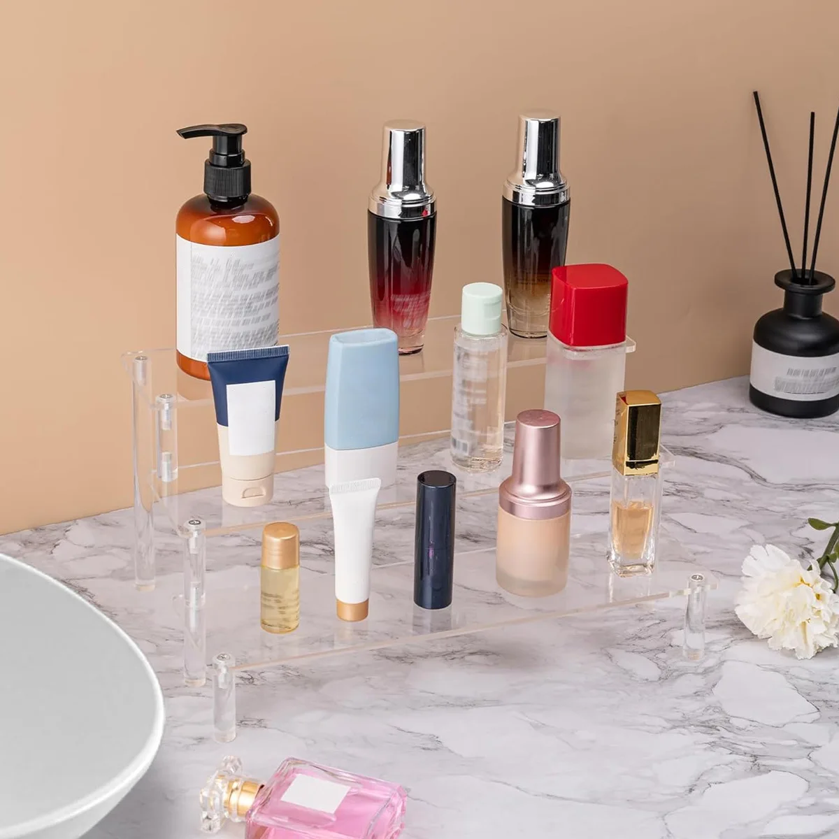 قطعة واحدة، رف عرض شفاف من الأكريليك متعدد الطبقات، رف تخزين مكتبي، مناسب لمستحضرات التجميل والعطور والدمى ورف طلاء الأظافر