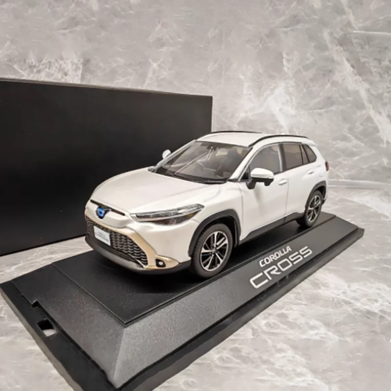 COROLLA CROSS 1/30スケール ミニカー Amazon | 1/30 ミニカー カローラ クロス COROLLA CROSS 黒 | ミニカー