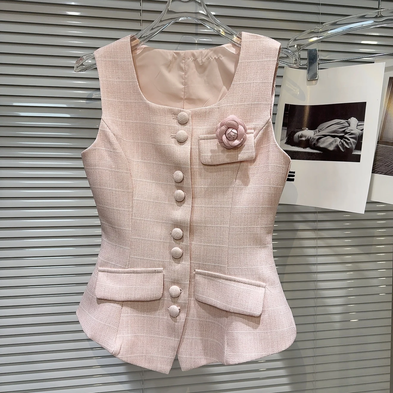 Slim Fit Sleeveless Rose Button Vest Commute Pure Color New Arrival Summer 2025 V Neck Polyester Fiber Women's Jacket Vest