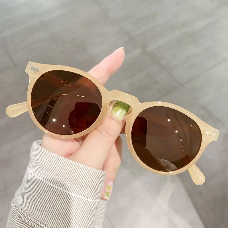 

Vintage Small Round Sunglasses Women Men Rivet Brand Polarized Glasses Female Retro Eyewear Oculos De Sol for Male Female