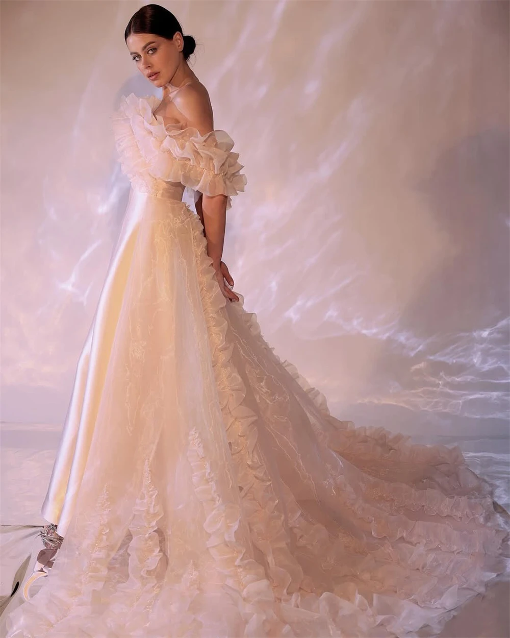 

Customized Exquisite Satin 2025 Evening Dresses Elegant Gowns for Bridal Party Sparkly Sequined Off the Shoulder Wedding Dress