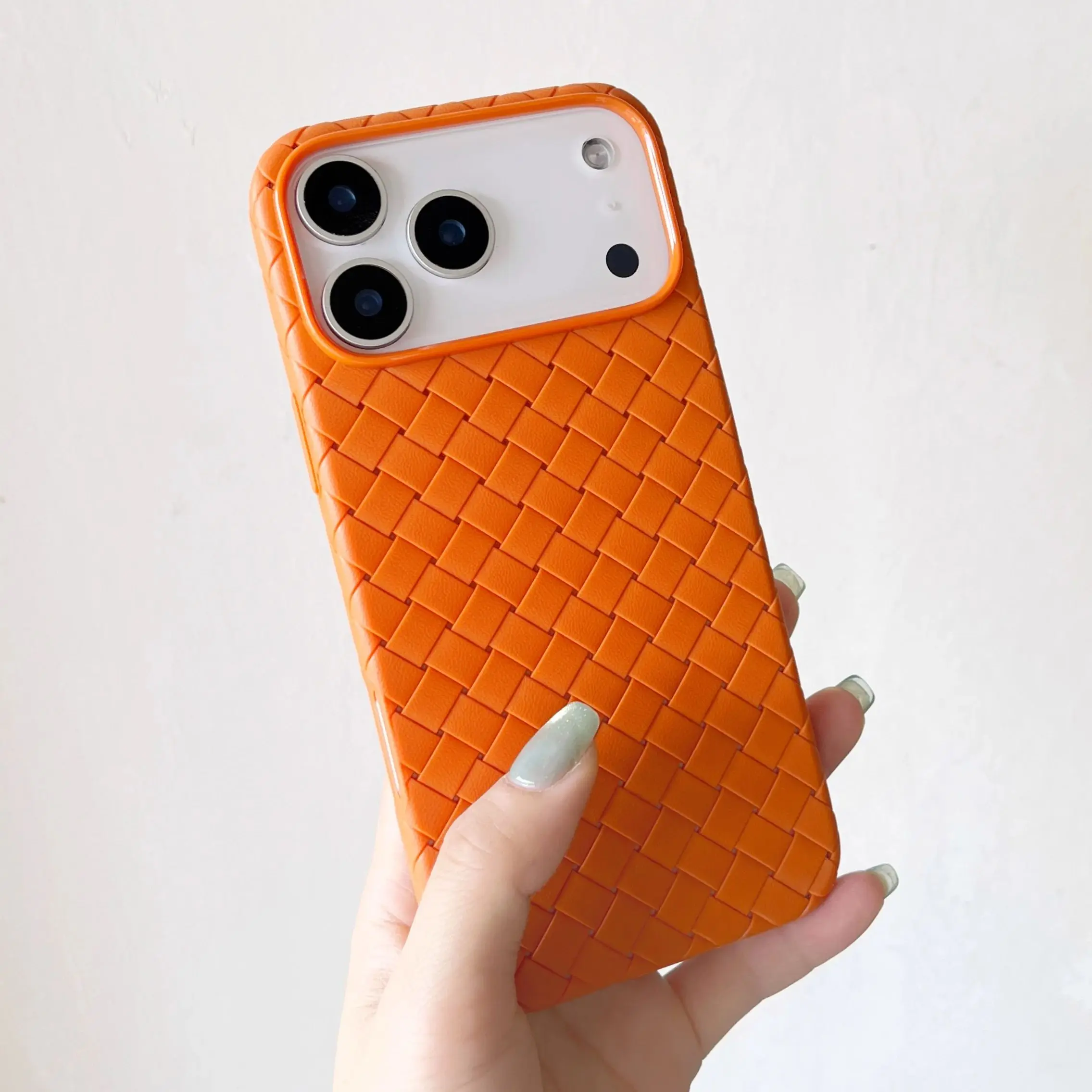 BOTTEGA VENETA  i phone カバー Veneta Bottega Phone Case - Etsy