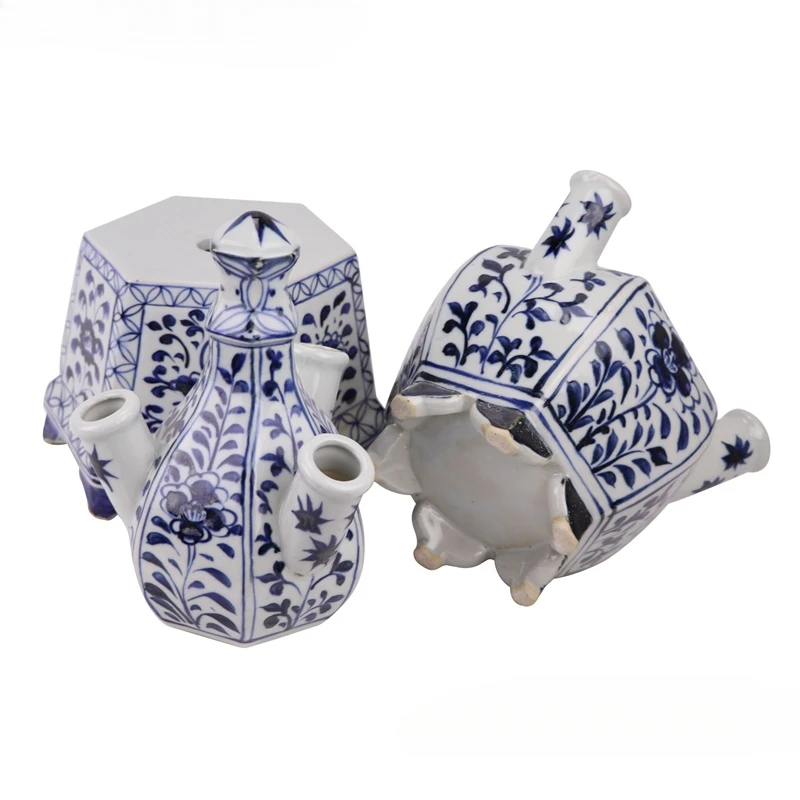 blue and white flowers pattern tulip porcelain pagoda