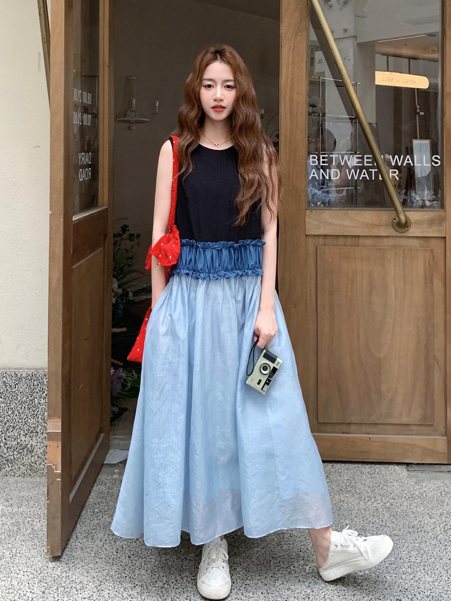 

Женская летняя повседневная футболка из полиэстера Ele Color Blo Wooden Trim Dr Women's Svel round Ne Long Dr Summer New Sle Vaion Casual Polyeste...