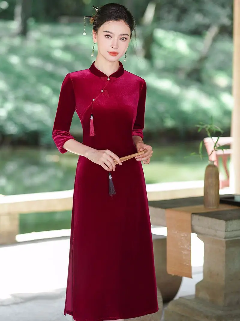 

Chinese A-Line Velour Qipao Women Mandarin Collar Gold Velvet Seven Points Sleeve Cheongsam Elegant Daily Dress