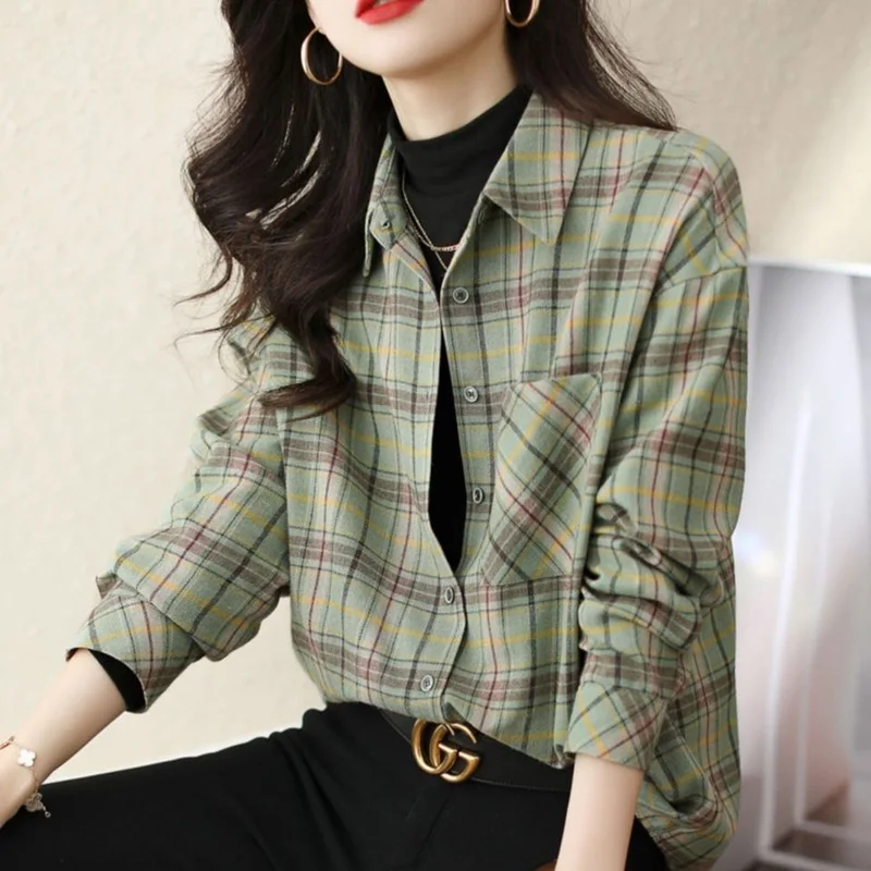 Vintage Printed Button Pockets Plaid Shirt Female Clothing New Autumn and Winter Commute Tops Fashion All-match Casual Blouse