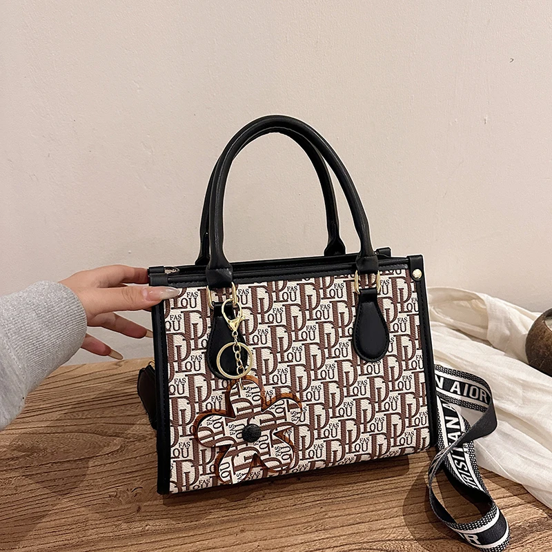 

Stylish Unique Crossbody Handbag With Leather Letter Logo Vintage Design For Fashionable Women Large Capacity