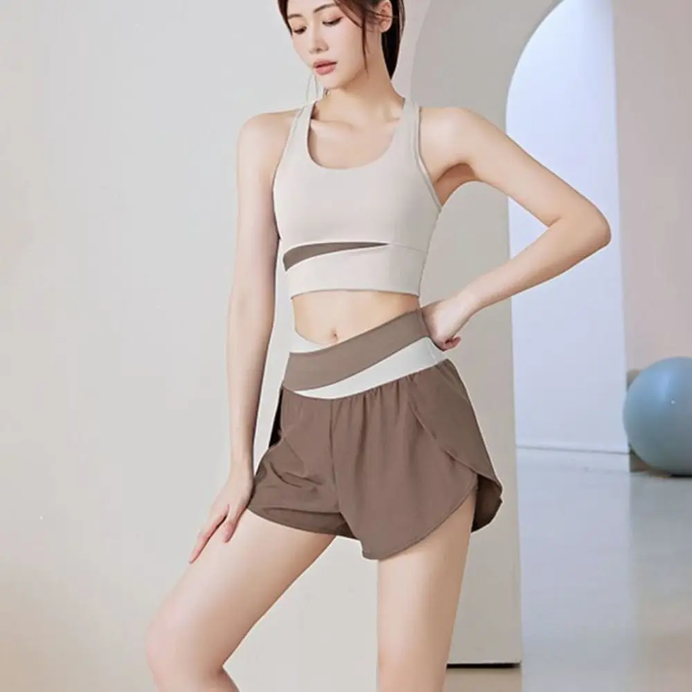 

Breathable Women Sports Shorts Colorblocked 2 In 1 Inner Liner Yoga Skirt Shorts Pleated Side Phone Pockets