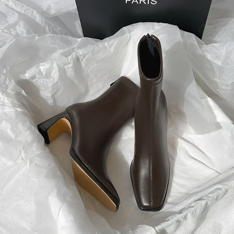 

Short Boots for Women 2026 New Style with Plush Insulation, Thick Heel Ankle Boots, Fashionable Retro Square Toe Slim Boots
