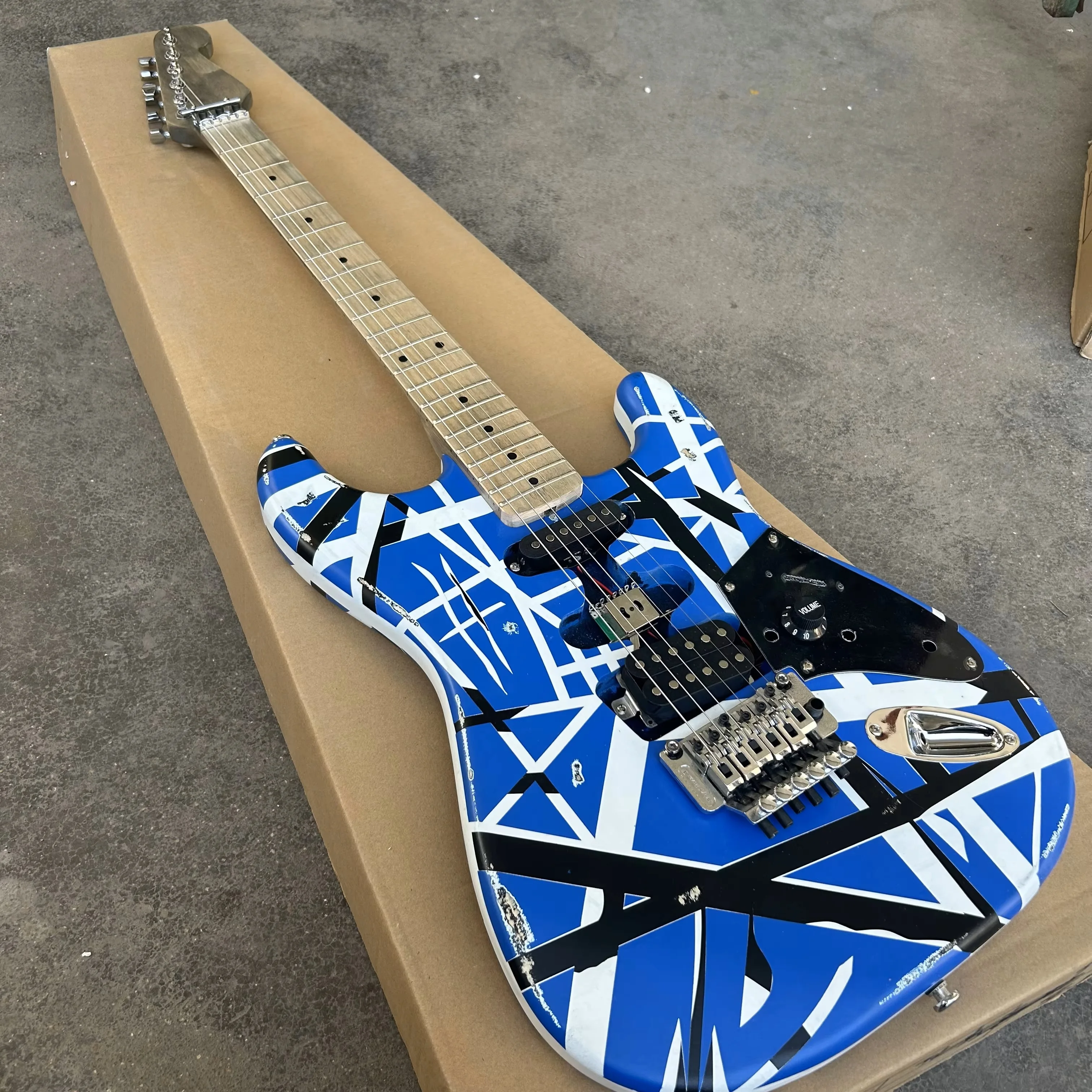 New Blue Ruins, Black and White Stripes, Electric Guitar, Wholesale and Retail.