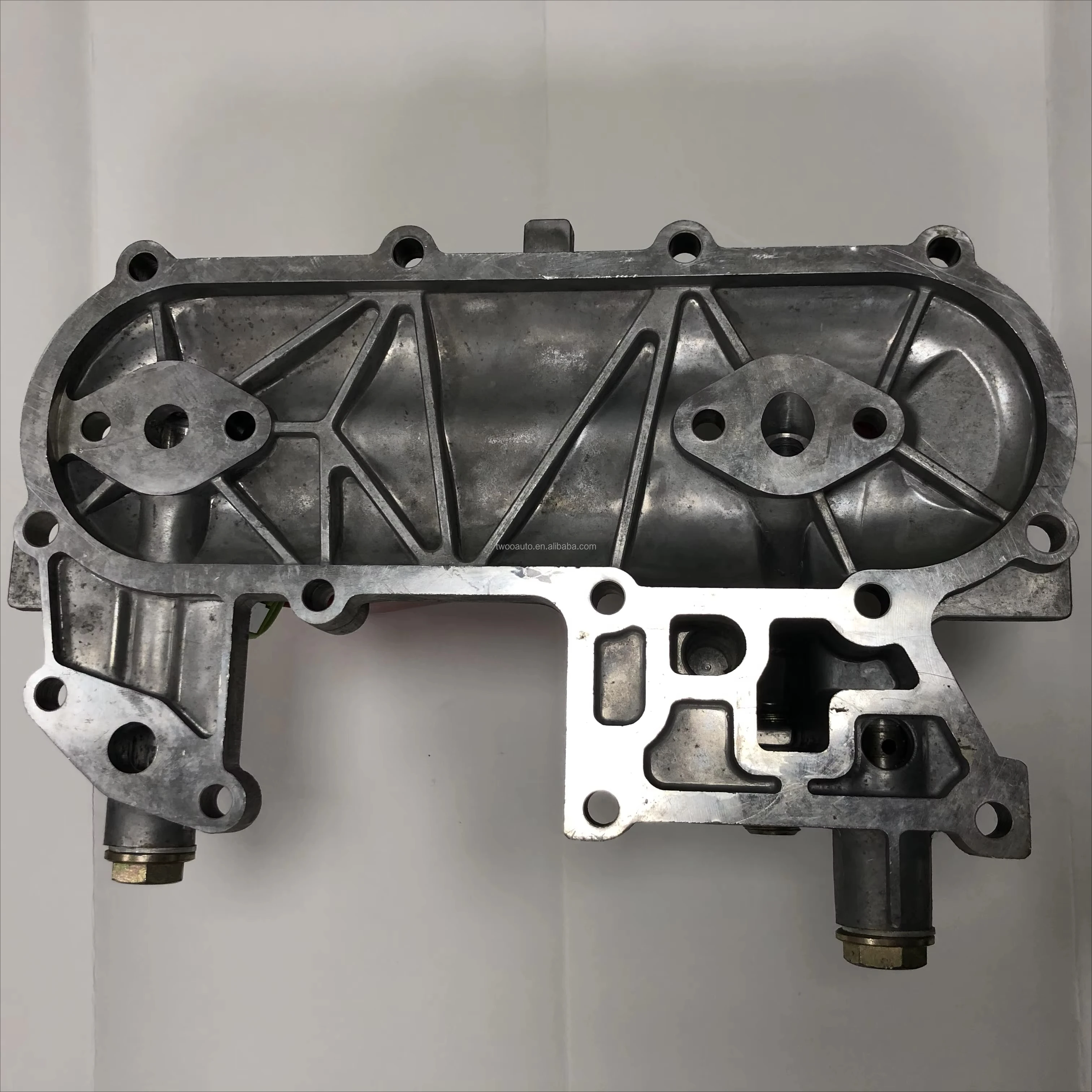 

High Performance ENGINE PARTS OIL COOLER COVER 15609-54012 for Toyota