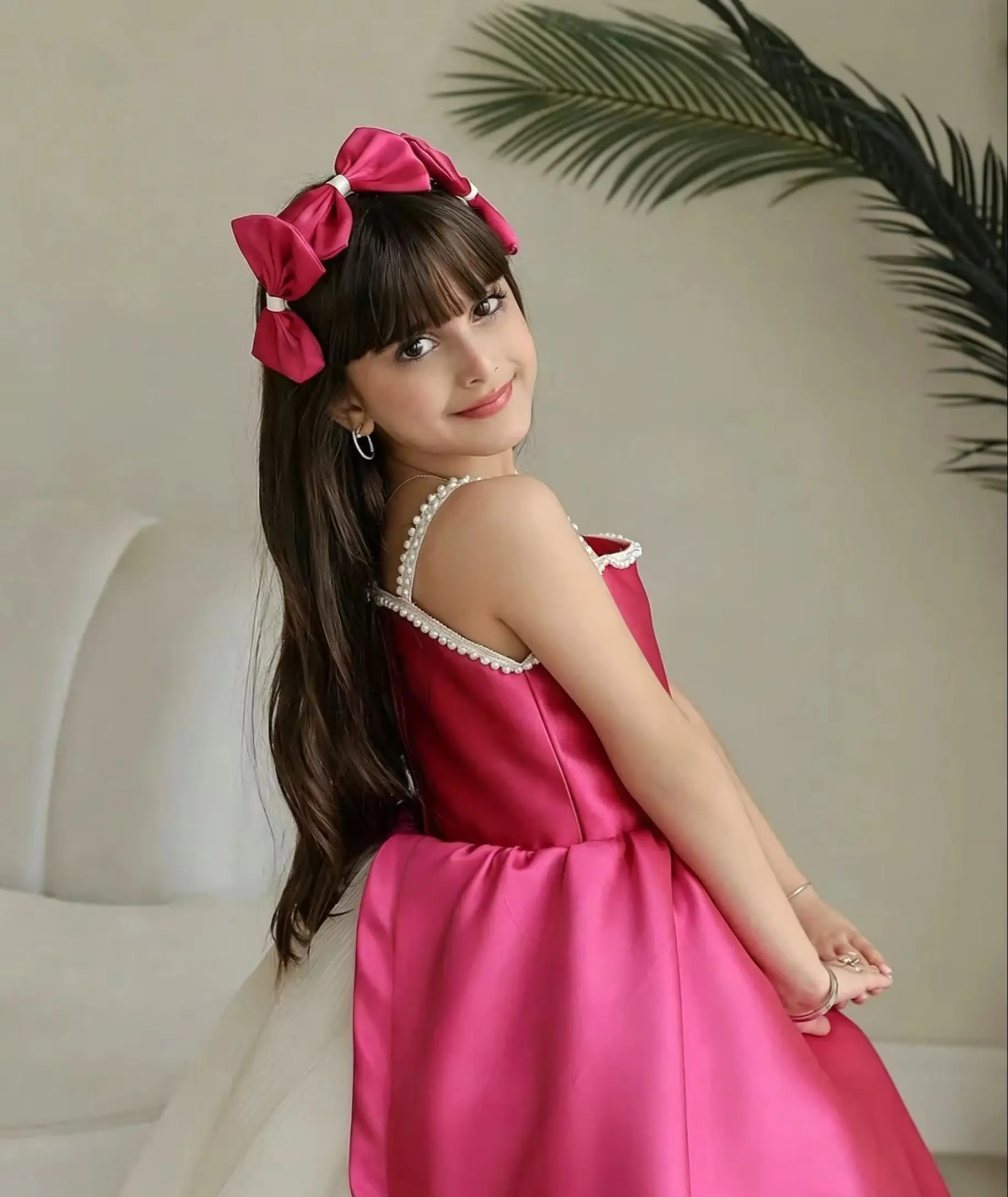 Elagant Satin Flower Girl Dresses for Wedding Sleeveless Puffy Party Dress Knee Lenght First Communion Ball Gowns Custom
