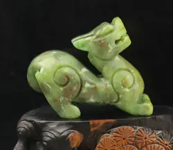 Old natural jade hand-carved statue of dragon