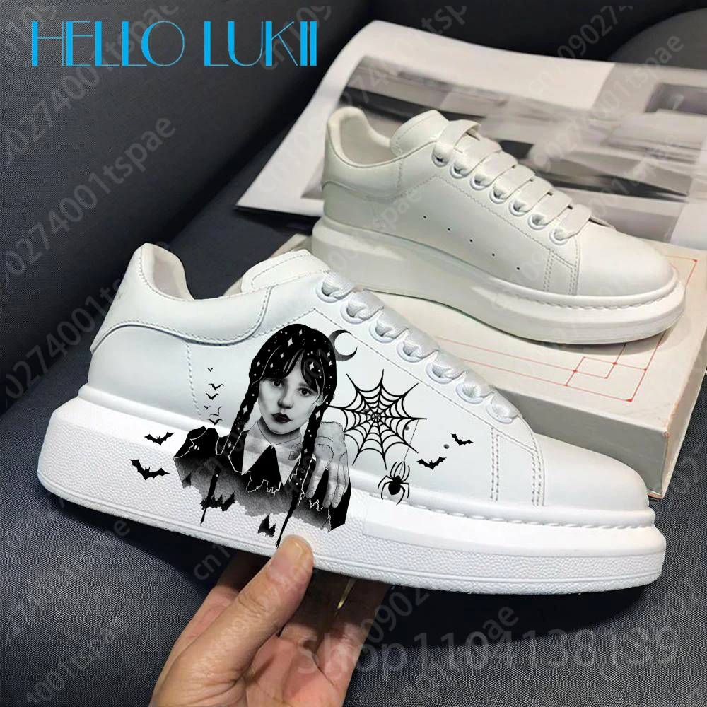 

Кроссовки «Среда Аддамс», женская и мужская повседневная обувь, мужская обувь на платформе для скейтбординга, модная повседневная обувь для мальчиков и девочек, модная повседневная обувь с граффити на Хэллоуин