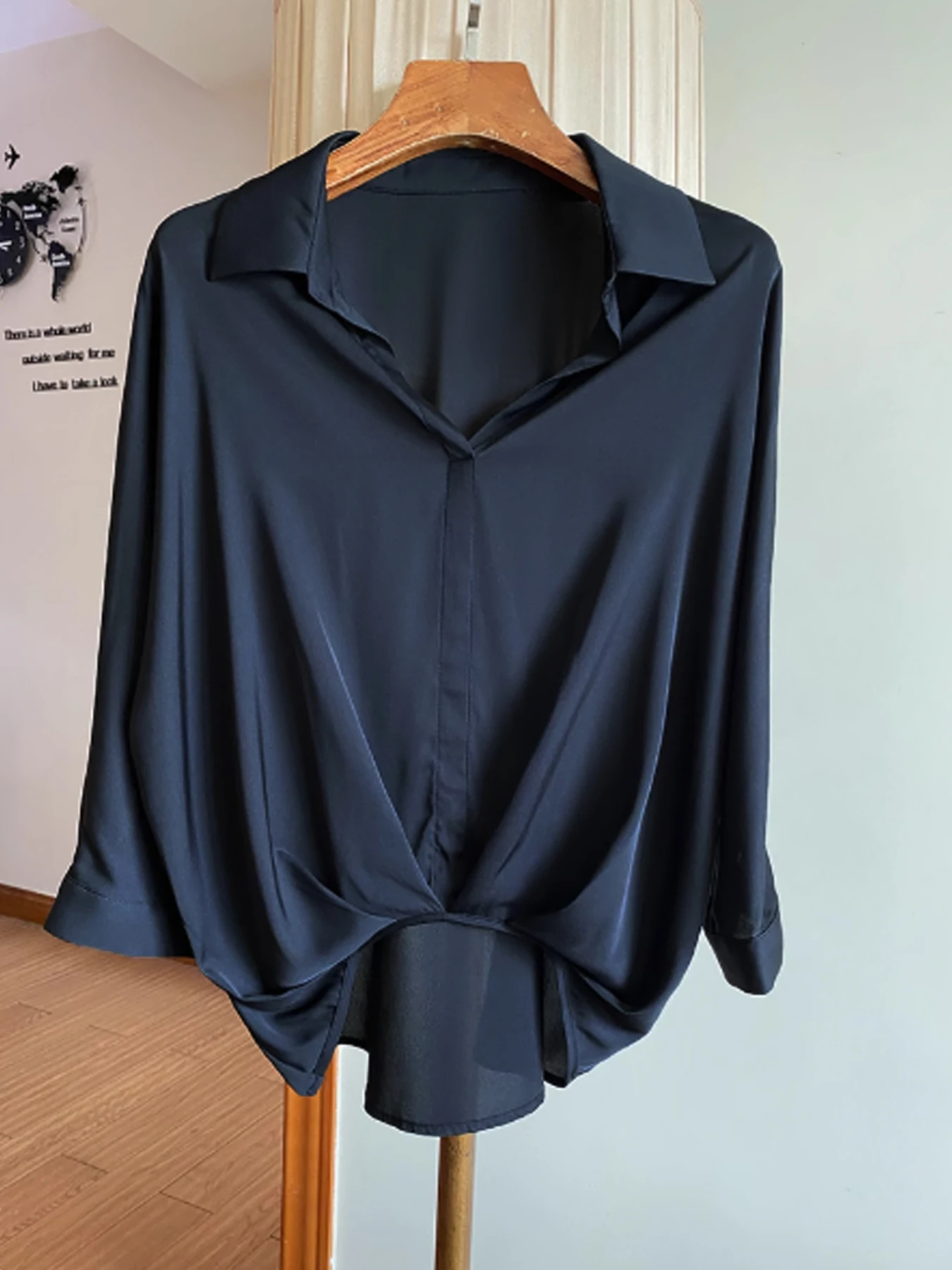 

Весенне-летняя женская рубашка, темно-синяя атласная рубашка с рукавами 3/4, элегантный шикарный повседневный повседневный топ для офиса и свиданий