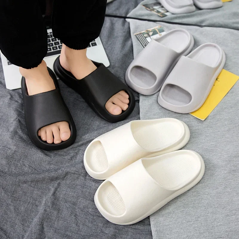 

2024 Summer Slippers Men Soft Bottom Indoor Home Platform Sandals Fashion Beach Shoes Couple Non-Slip Bathroom Slides