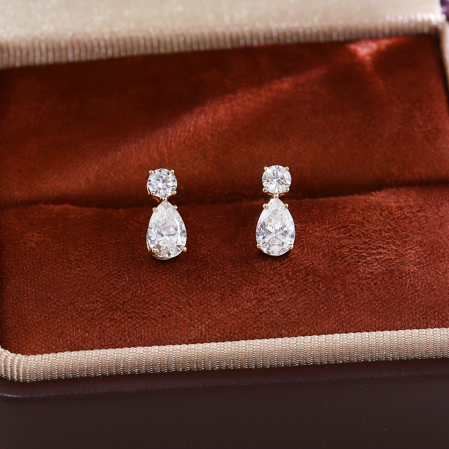 Provence Water Drop Stud Earrings 18K Yellow Gold Pear cut Lab Diamonds Everyday Wedding Huggie women jewerly Christmas Gifts